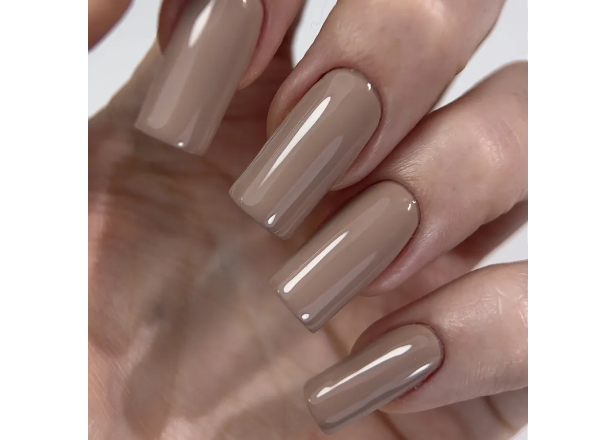 Гель-лак кольоровий Divia Nude Story NS040 Pink Wink (сіро-коричневий) Di1233, 8 мл - Фото 2