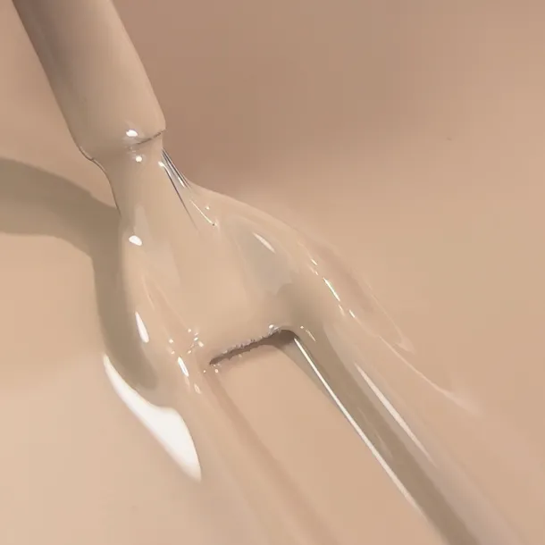 Гель-лак кольоровий Divia Nude Story NS050 Cappuccino Bambino (карамельно-бежевий) Di1233, 8 мл - Фото 5